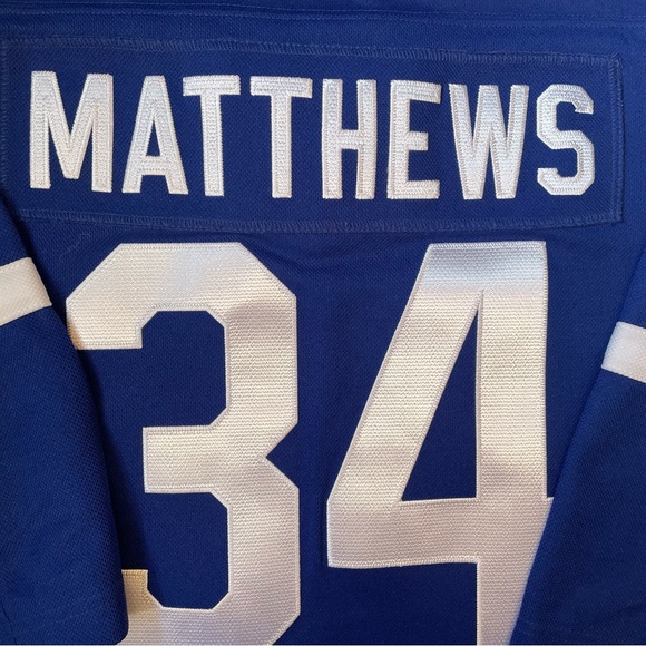 Maple Leafs jersey, Matthews - Picture 4 of 6